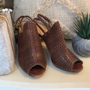 🍃🌺 Antonio Melani Heels